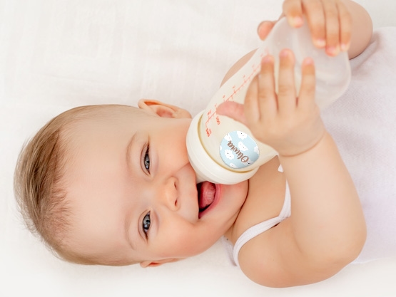 Okrągłe naklejki imienne design