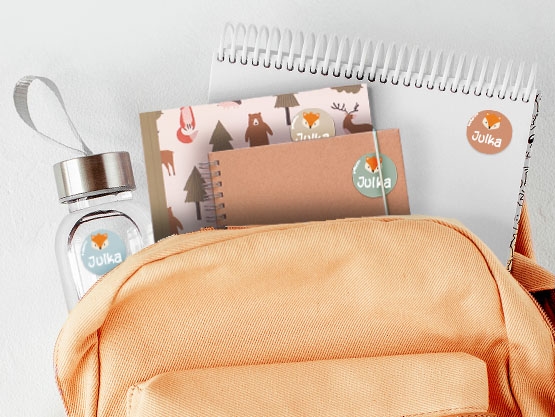 Okrągłe tematyczne naklejki imienne